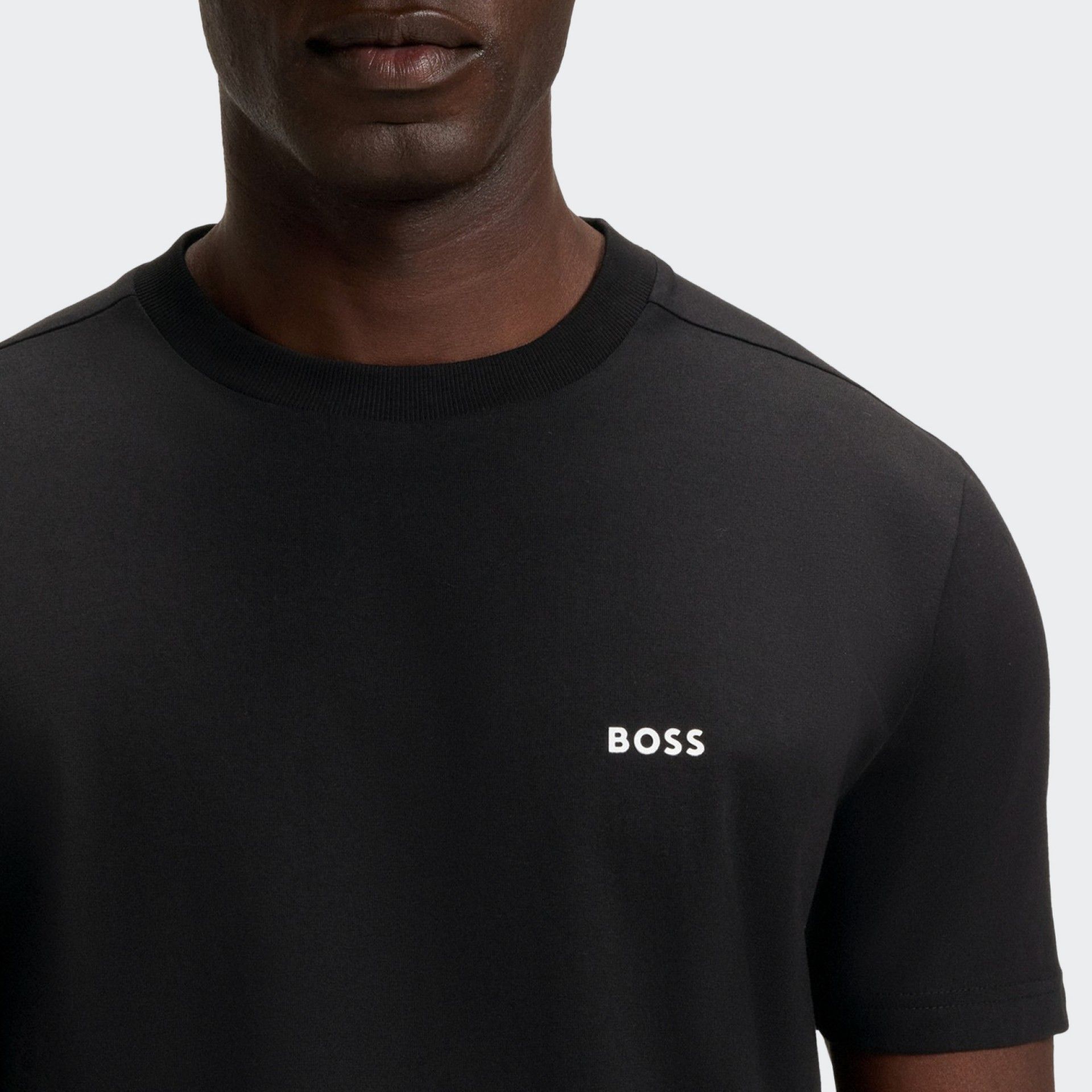 Camiseta Boss de corte regular con logotipo en contraste
