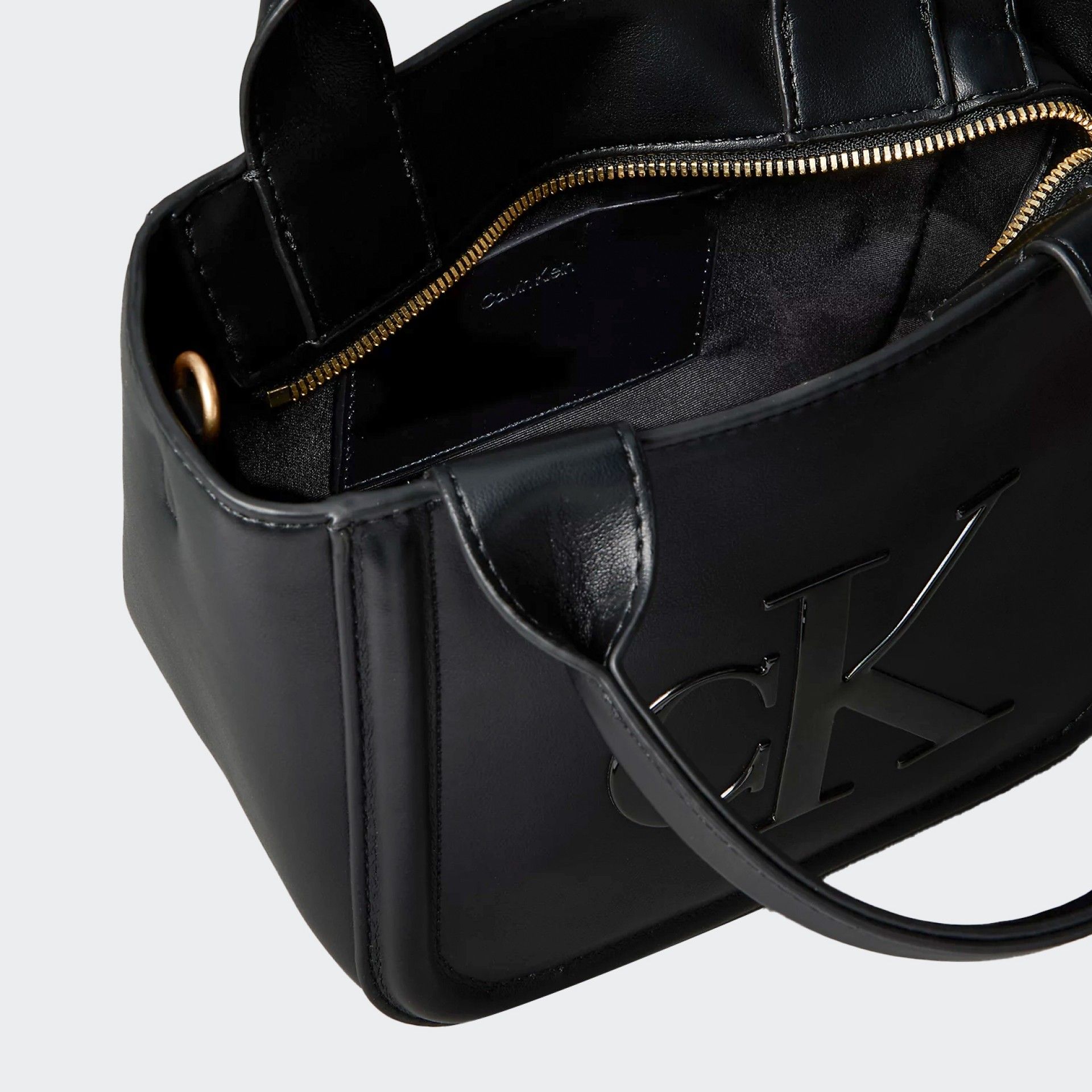 Bolso tote pequeño con logotipo en relieve de Calvin Klein