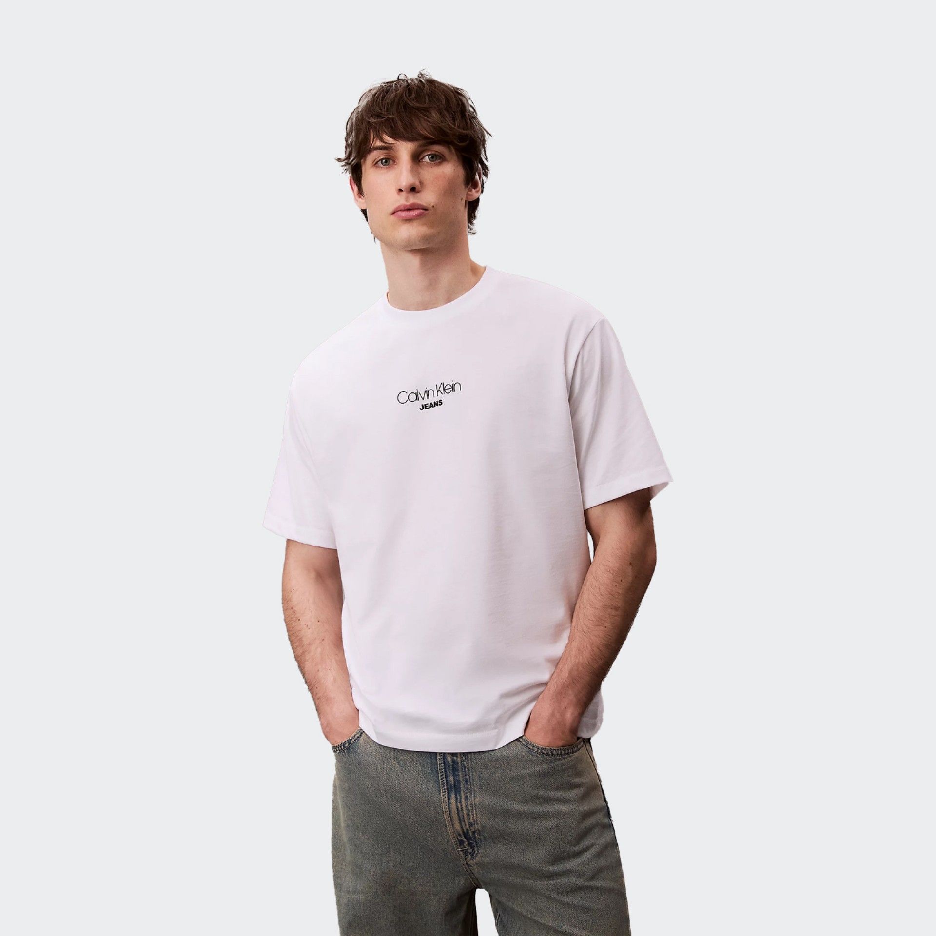Camiseta con estampado gráfico relajado de Calvin Klein