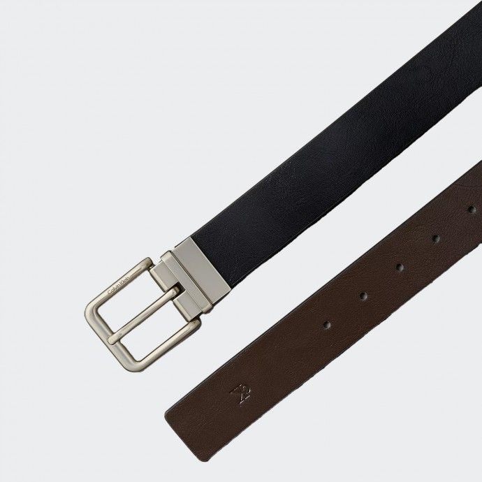 Cintur�n de cuero reversible de Calvin Klein