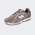 New Balance 204 Sneakers