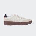 Veja V-90 Leather Beige Almond Black Baskets