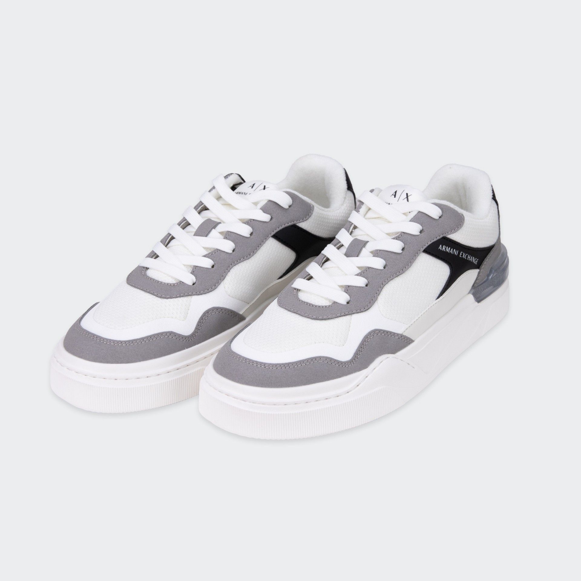 Zapatillas deportivas con suela gruesa de Armani Exchange