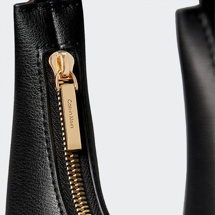 Mala de Ombro Foil Logo Conv Calvin Klein