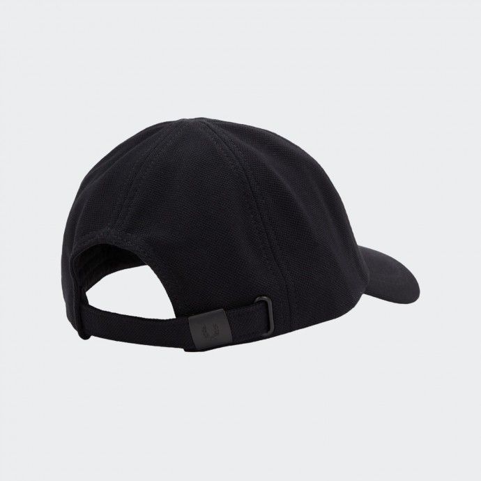 Classic Fred Perry piqu� cap