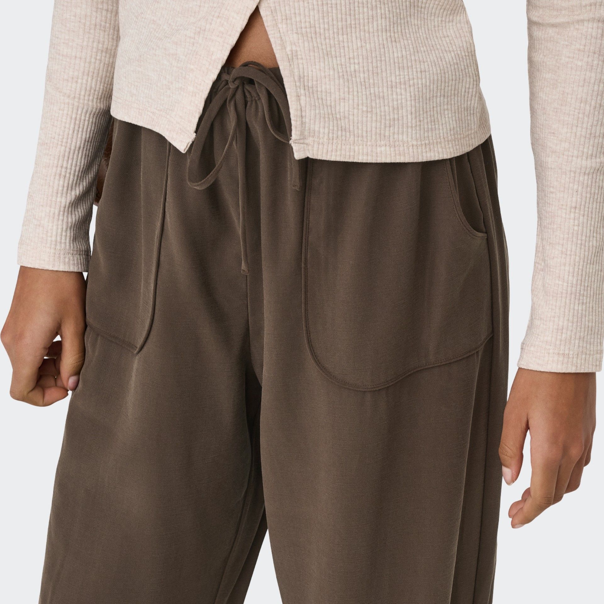 Pantalon JDY coupe ample à jambes larges