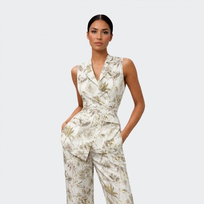 Goa Goa waistcoat with a floral pattern