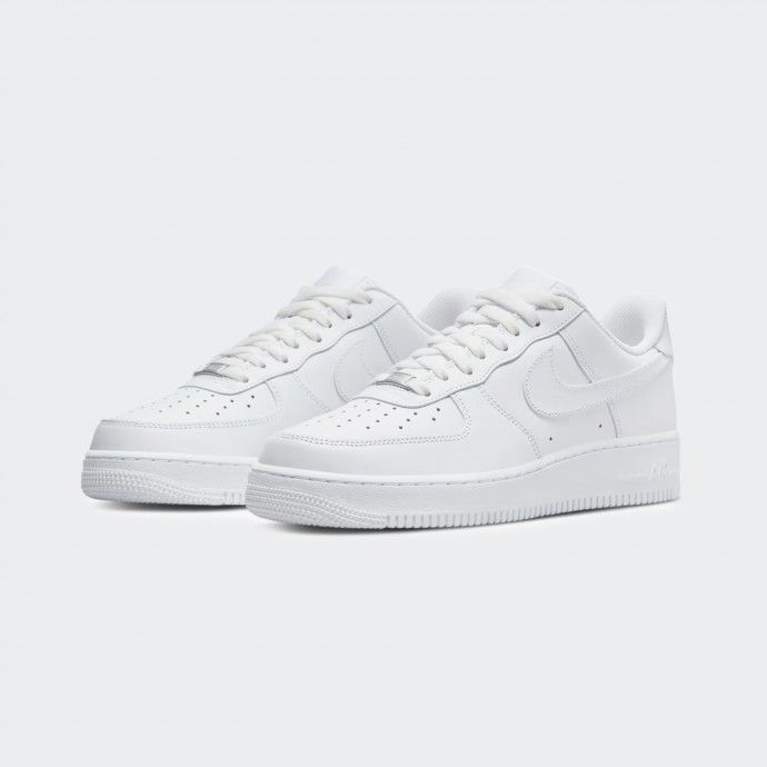 Nike Air Force 1 LE Sneakers