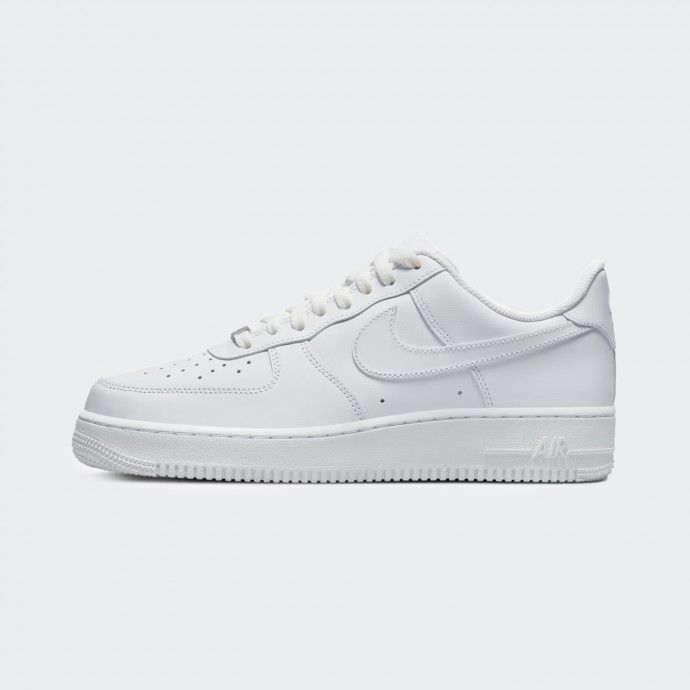 Nike Air Force 1 LE Sneakers