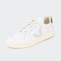 Veja V-82 Sneakers Veja V-82 Sneakers