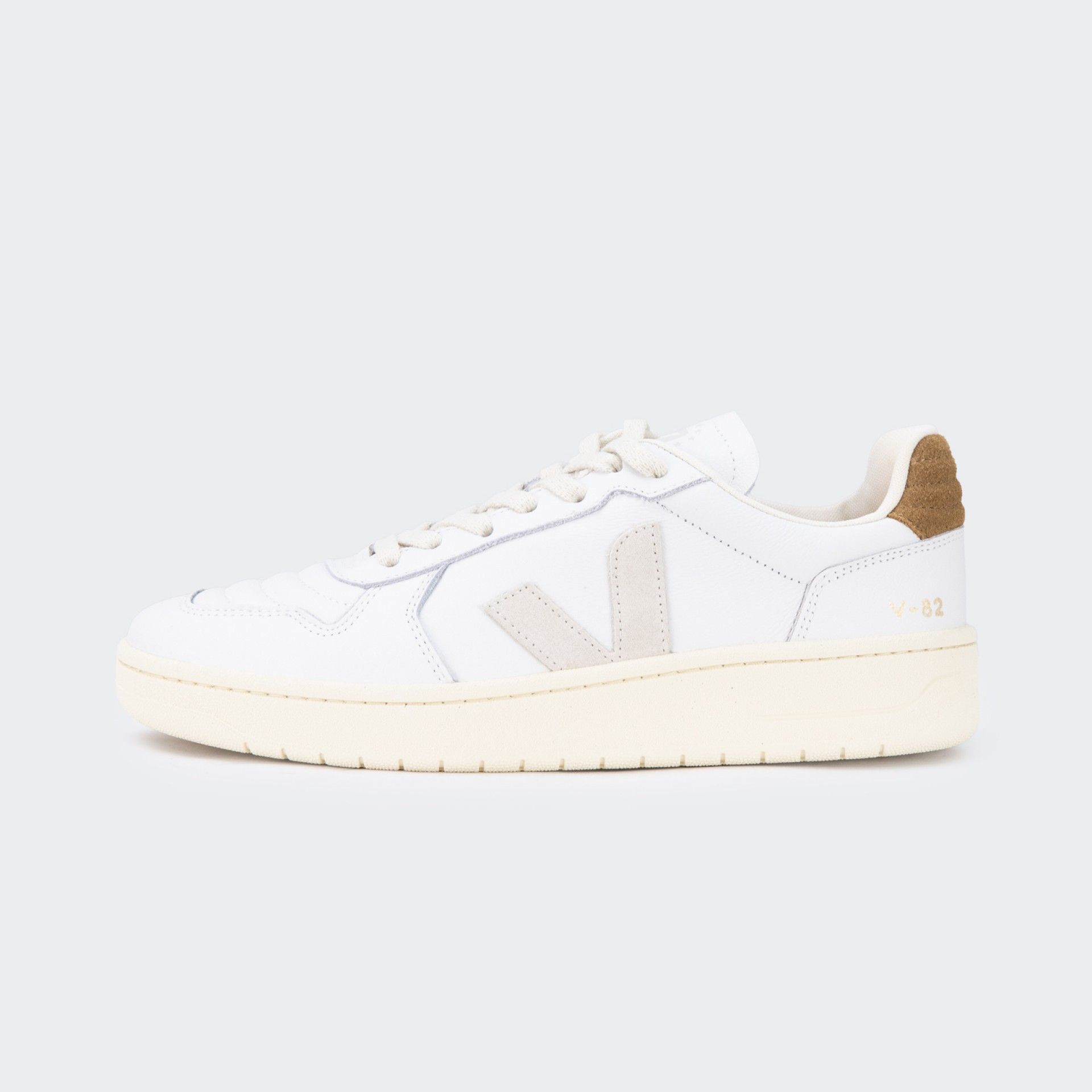 Veja V-82 Sneakers