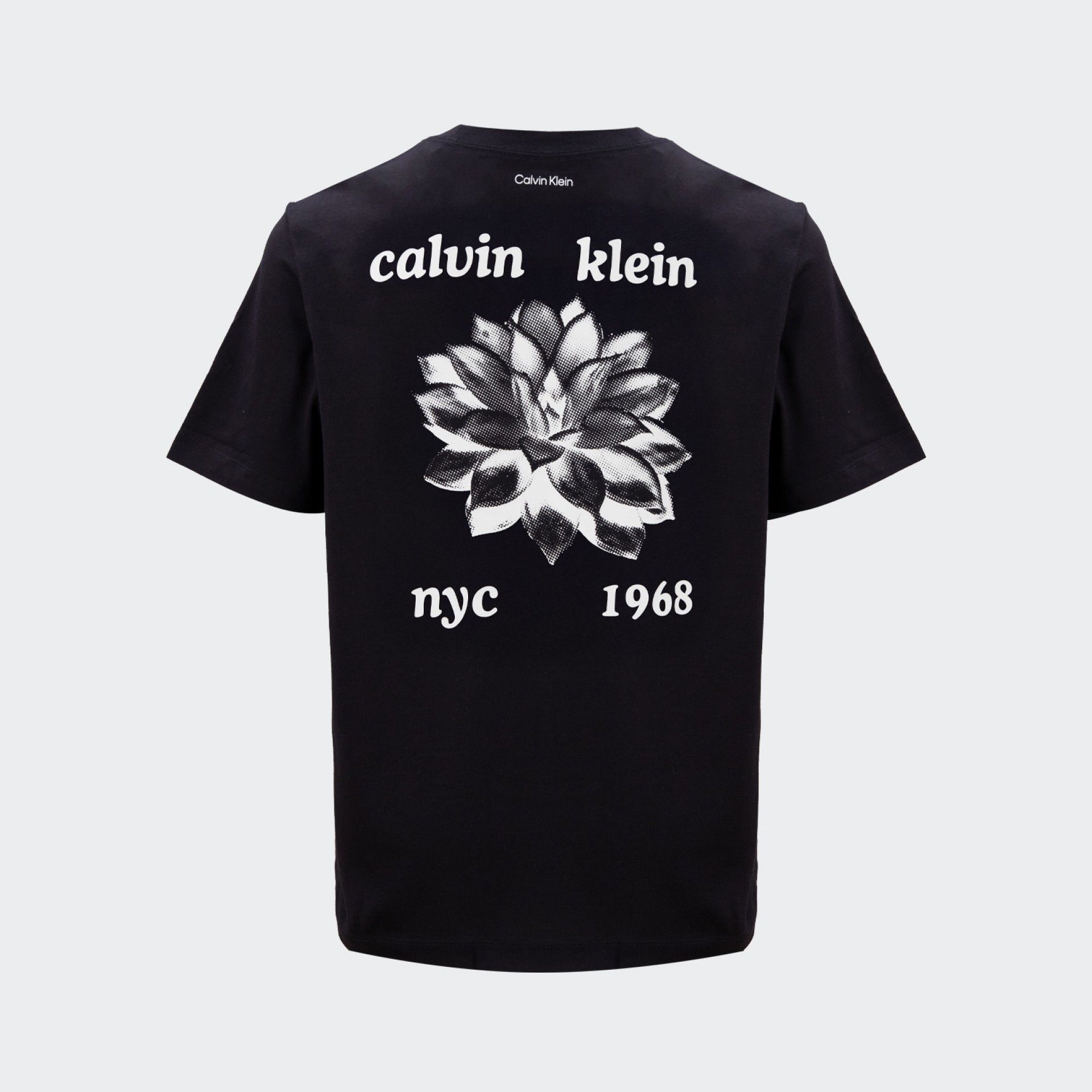 Calvin Klein T-shirt