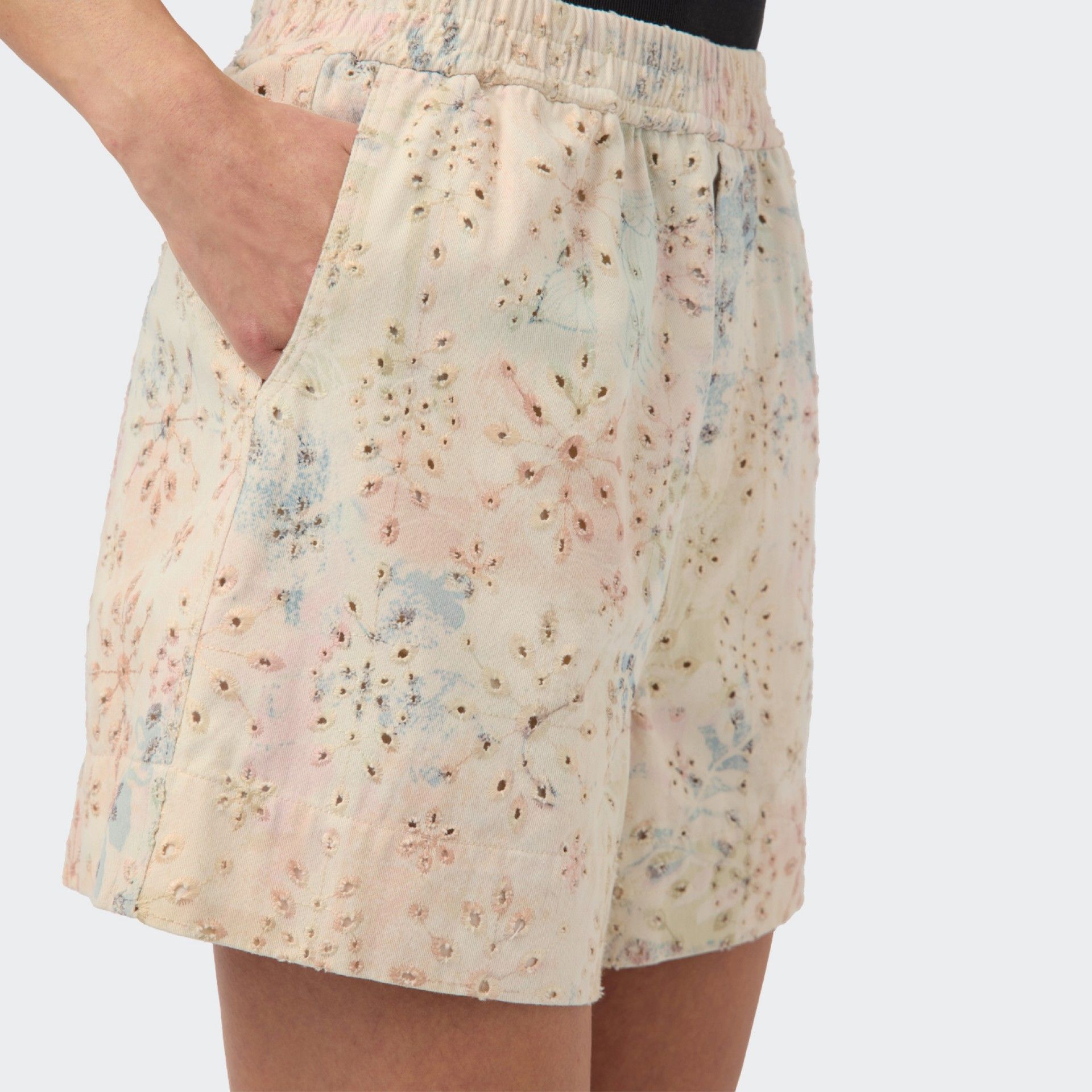 YAS Shorts