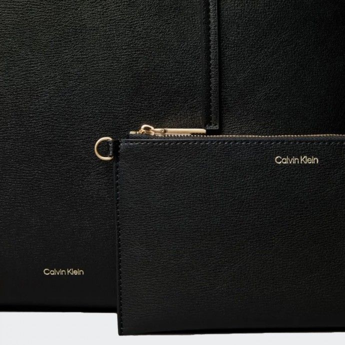 Mala de Ombro Calvin Klein