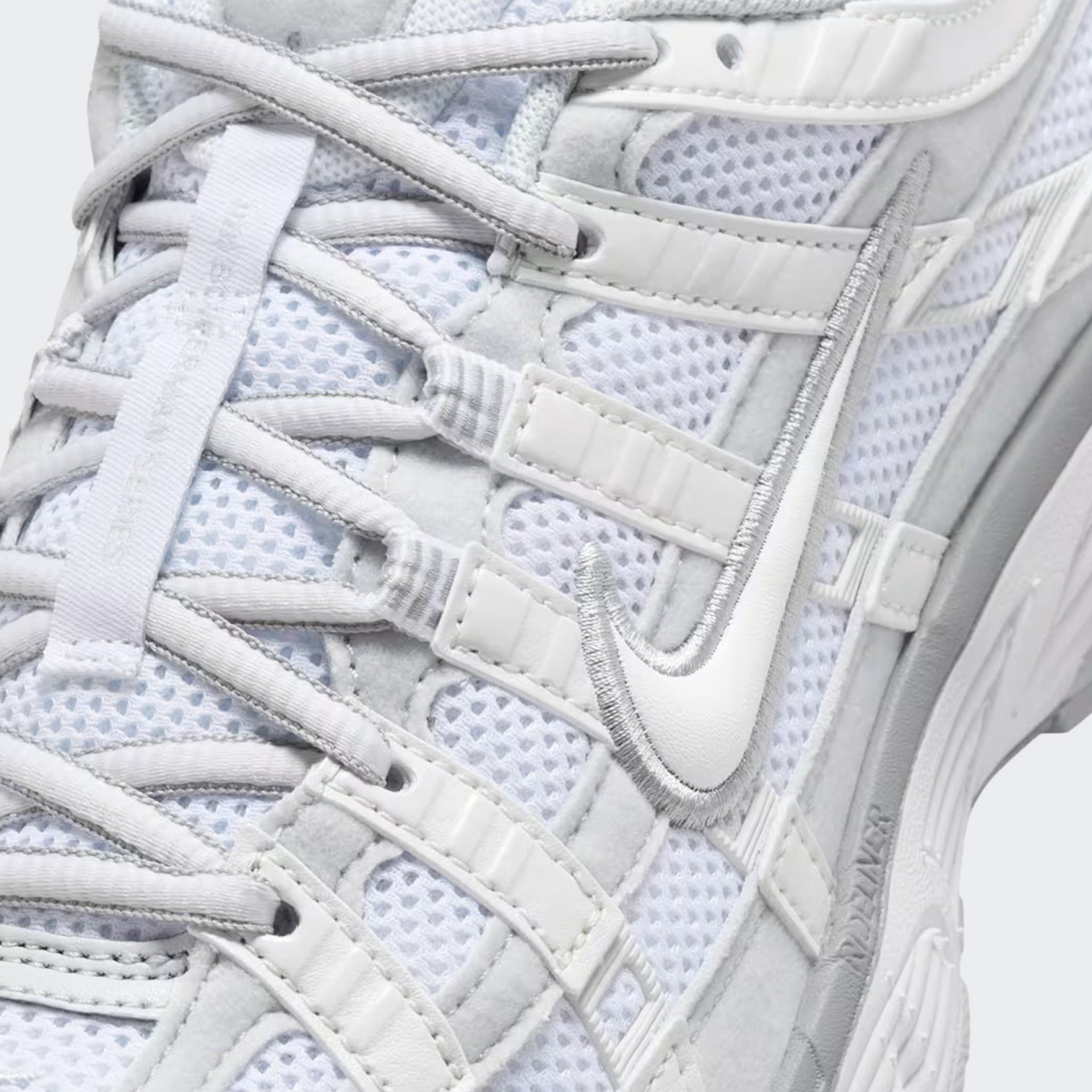 Baskets Nike P-6000