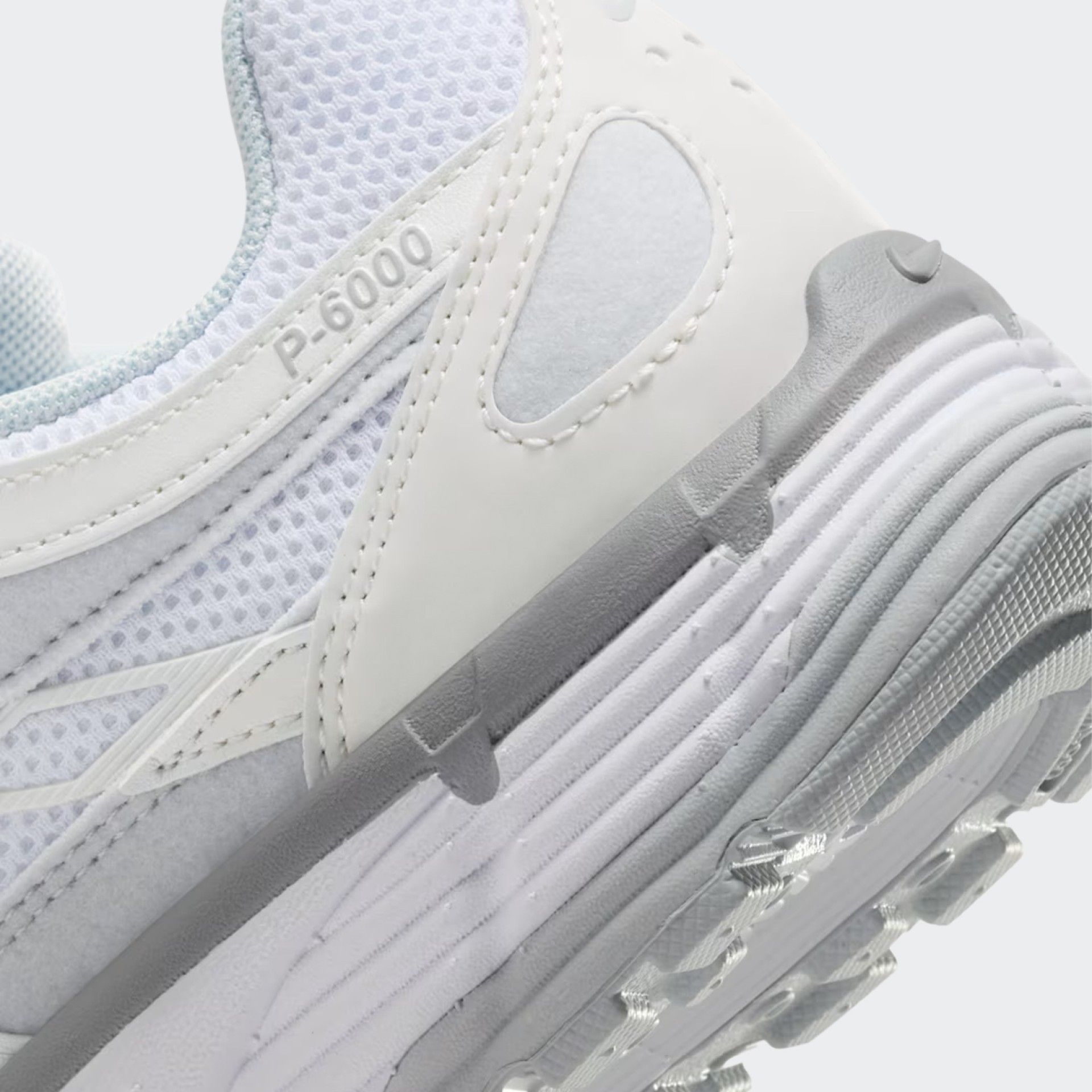 Baskets Nike P-6000