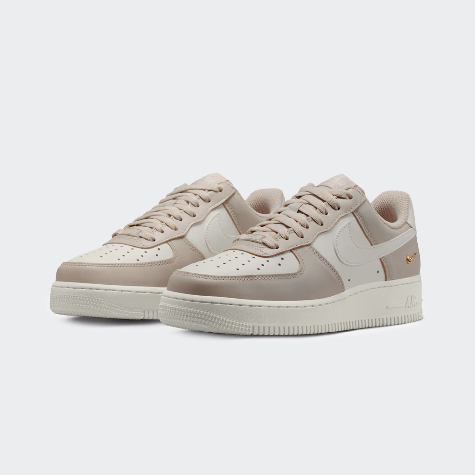 Nike W Air Force 1 ’07 Low Crsnt Sneakers