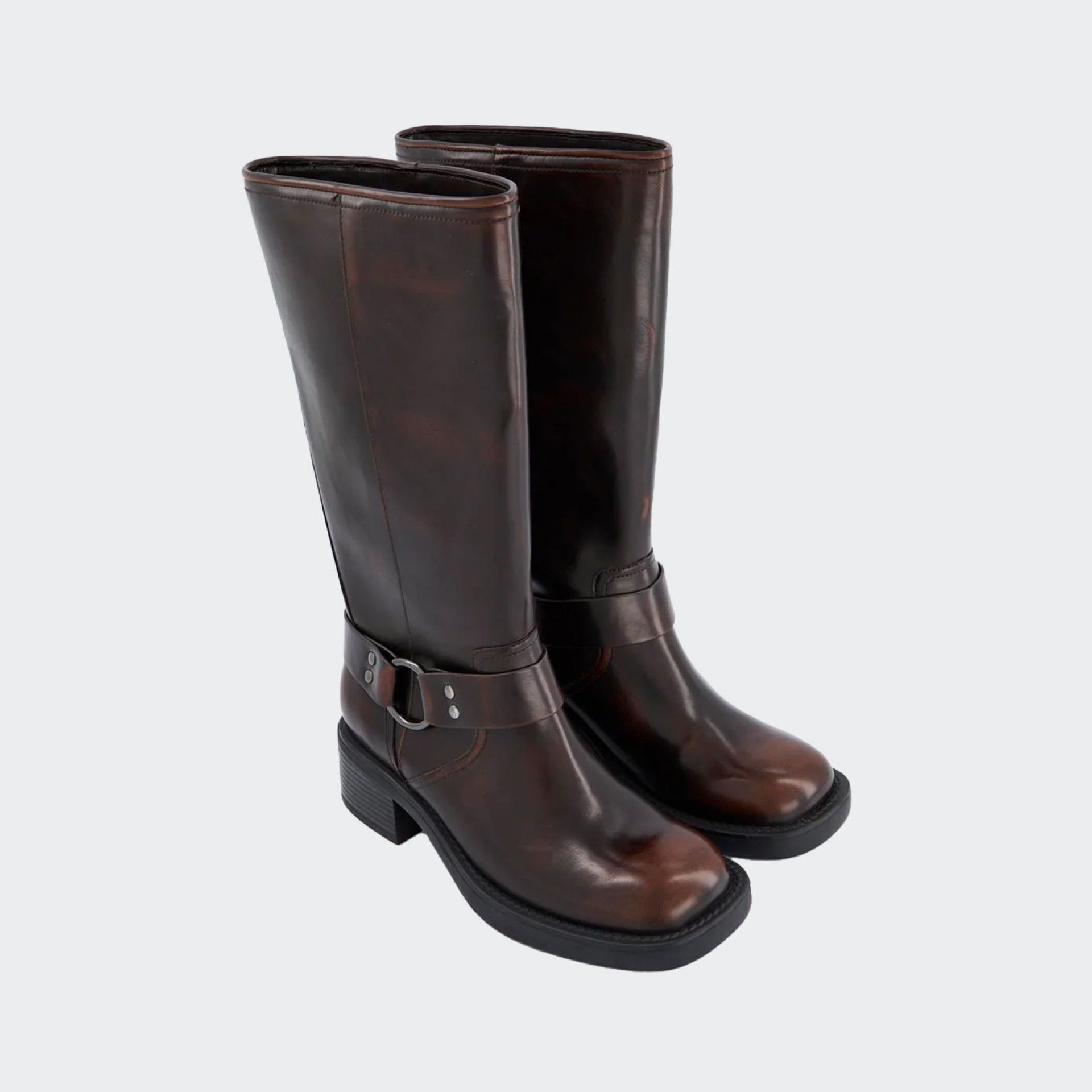 Balmohk Boots