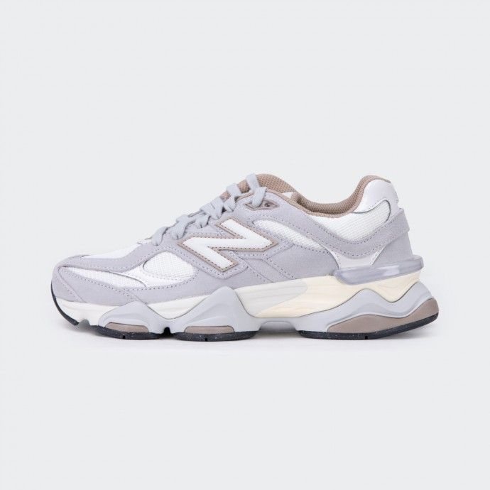 New Balance 9060 Sneakers