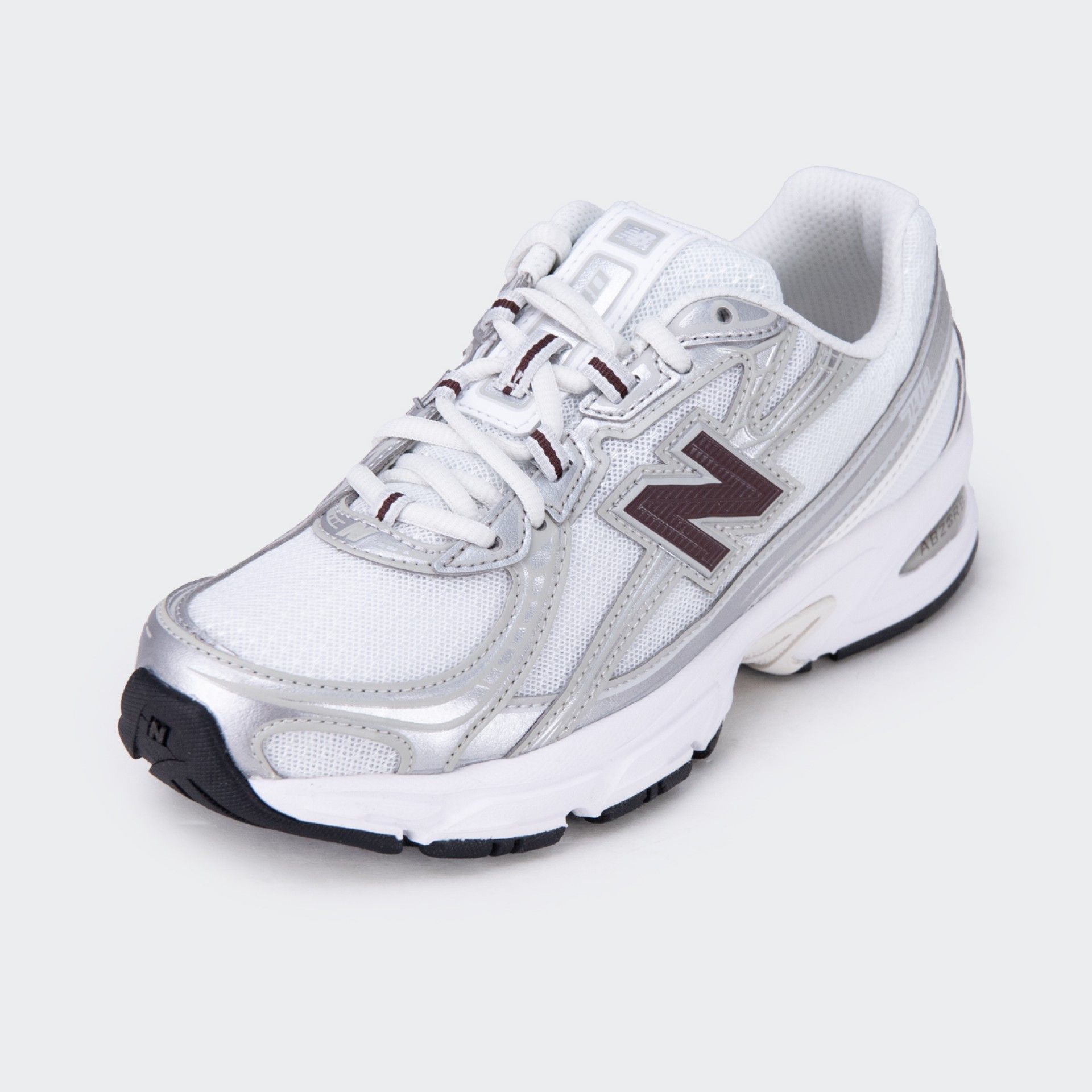 Sapatilhas New Balance 740